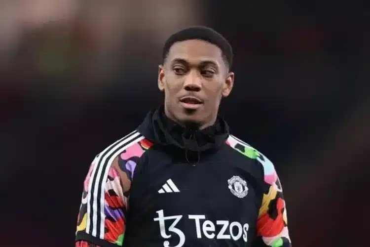 Martial nhận được lời đề nghị hợp tác lớn nhất lịch sử CLB AEK Athens