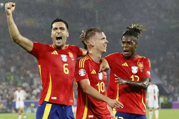 UEFA thay đổi luật thổi phạt đền sau sự cố tại Euro 2024