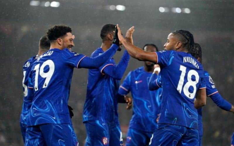 Chelsea tỏa sáng với 3 bàn thắng sớm