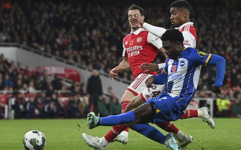 Arsenal: Đẳng cấp đội đua vô địch