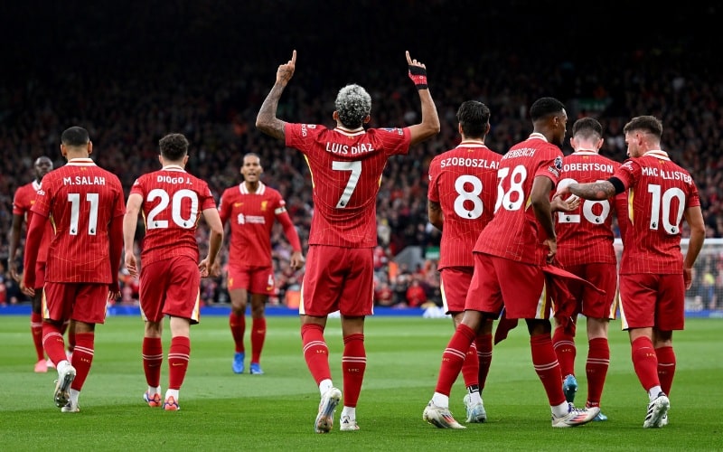 Ong bắp cày đối đầu với Lữ đoàn đỏ: Brentford vs Liverpool