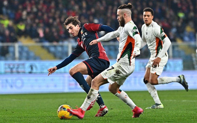Genoa giành chiến thắng 2-0 trước Venezia
