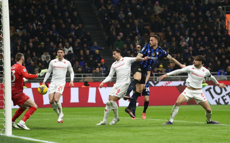 Inter Milan ngược dòng đánh bại Fiorentina
