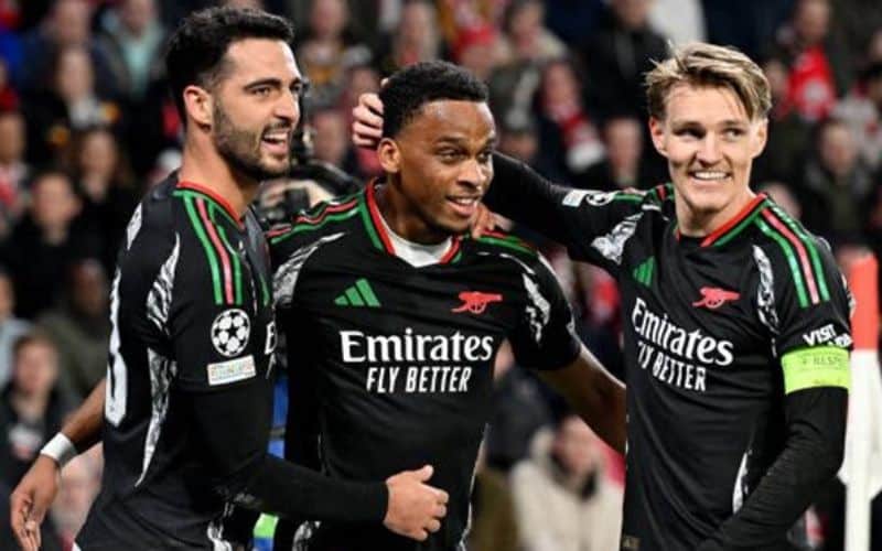 Arsenal áp đảo từ những phút đầu